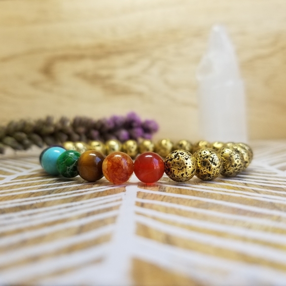 7 Chakra Healing Gold Lava Bead Stretch Bracelet - Picture 3 of 7
